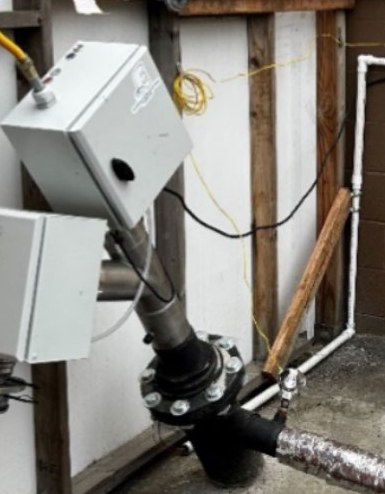 HETR wellhead with vapor extraction connection at Carson Plaza