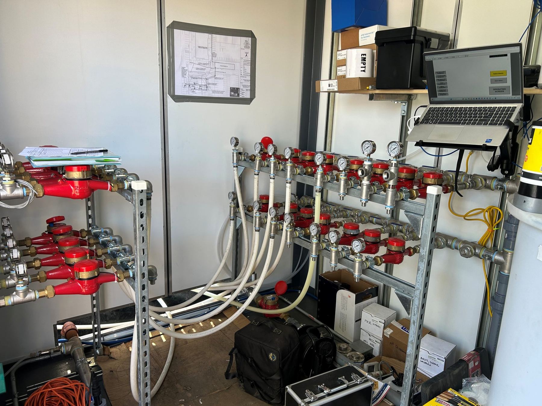 Recirculation manifolds inside the ThermaCycle skid